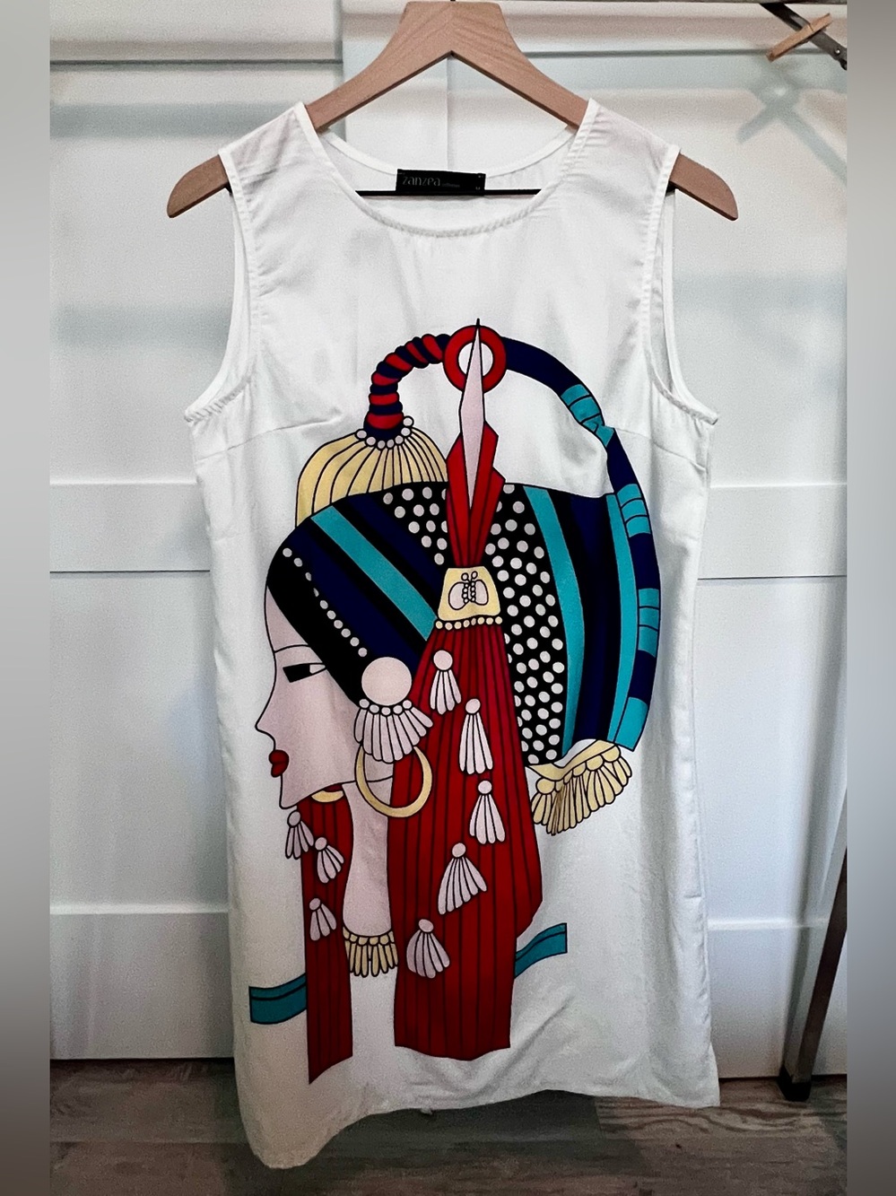 Zanzea White Sleeveless Tunic with Bold Multicolor Graphic